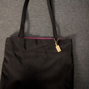 NWOT Yves Saint Laurent Black And Vibrant Pink GWP Perfume Tote with Gold Tag